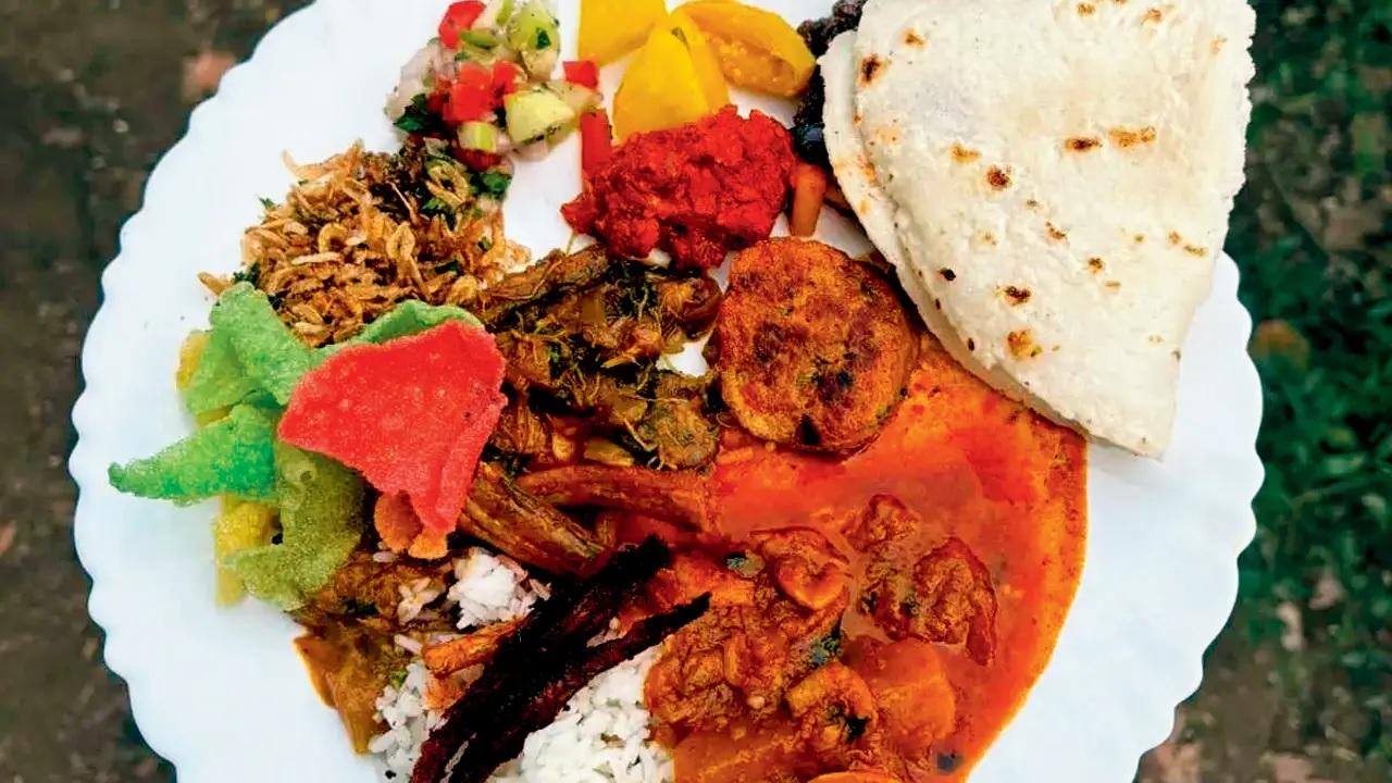 Christmas cravingsGrab a chair at an East Indian Christmas dinner hosted inside an 80-year-old bungalow in Vasai’s Giriz Village. Indulge in winter specials like Gaothi Kombdiche Soup, Pork Khudi, rum cakes, and wash it down with a range of festive wine.Time 7 pm to 9.30 pmAt Jao Shiker, near Giriz Church, Vasai. Log on to @igoreyaaEntry Rs 2200 Christmas cravingsGrab a chair at an East Indian Christmas dinner hosted inside an 80-year-old bungalow in Vasai’s Giriz Village. Indulge in winter specials like Gaothi Kombdiche Soup, Pork Khudi, rum cakes, and wash it down with a range of festive wine.Time 7 pm to 9.30 pmAt Jao Shiker, near Giriz Church, Vasai. Log on to @igoreyaaEntry Rs 2200