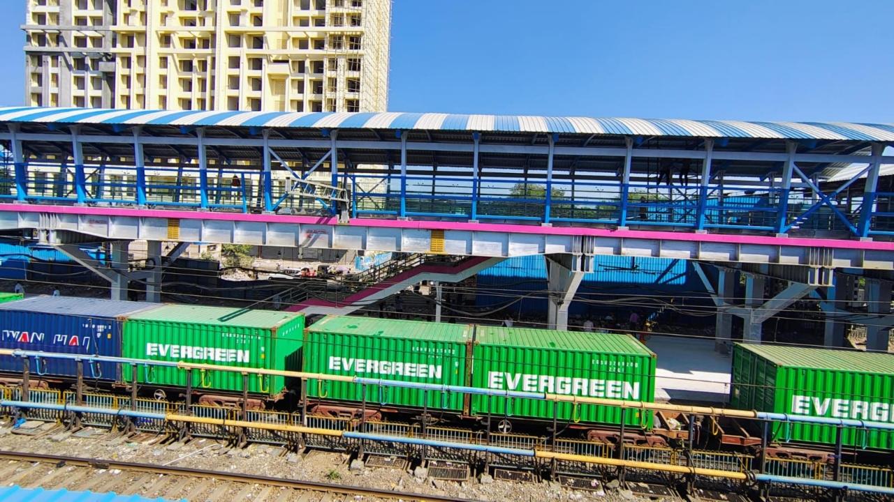 Vasai Road is among the busiest stations on the Western Railway suburban network, and the new infrastructure is aimed at improving passenger safety and convenience