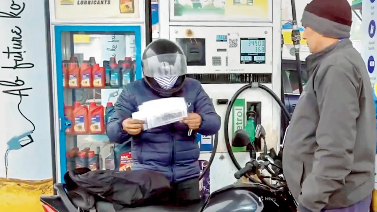 No PUC, no fuel: 2,800 vehicles denied fuel in Delhi on day one