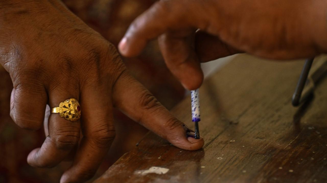 Maharashtra polls LIVE: Voting for 24 nagar parishads and panchayats underway