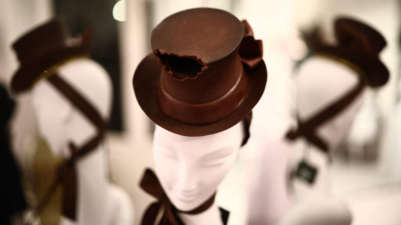 The centre of attraction was a Willy Wonka-esque top hat made of chocolate with a bite-size hole in its crown, which Jones crafted in collaboration with Paris-based patissiere Jana Lai. 