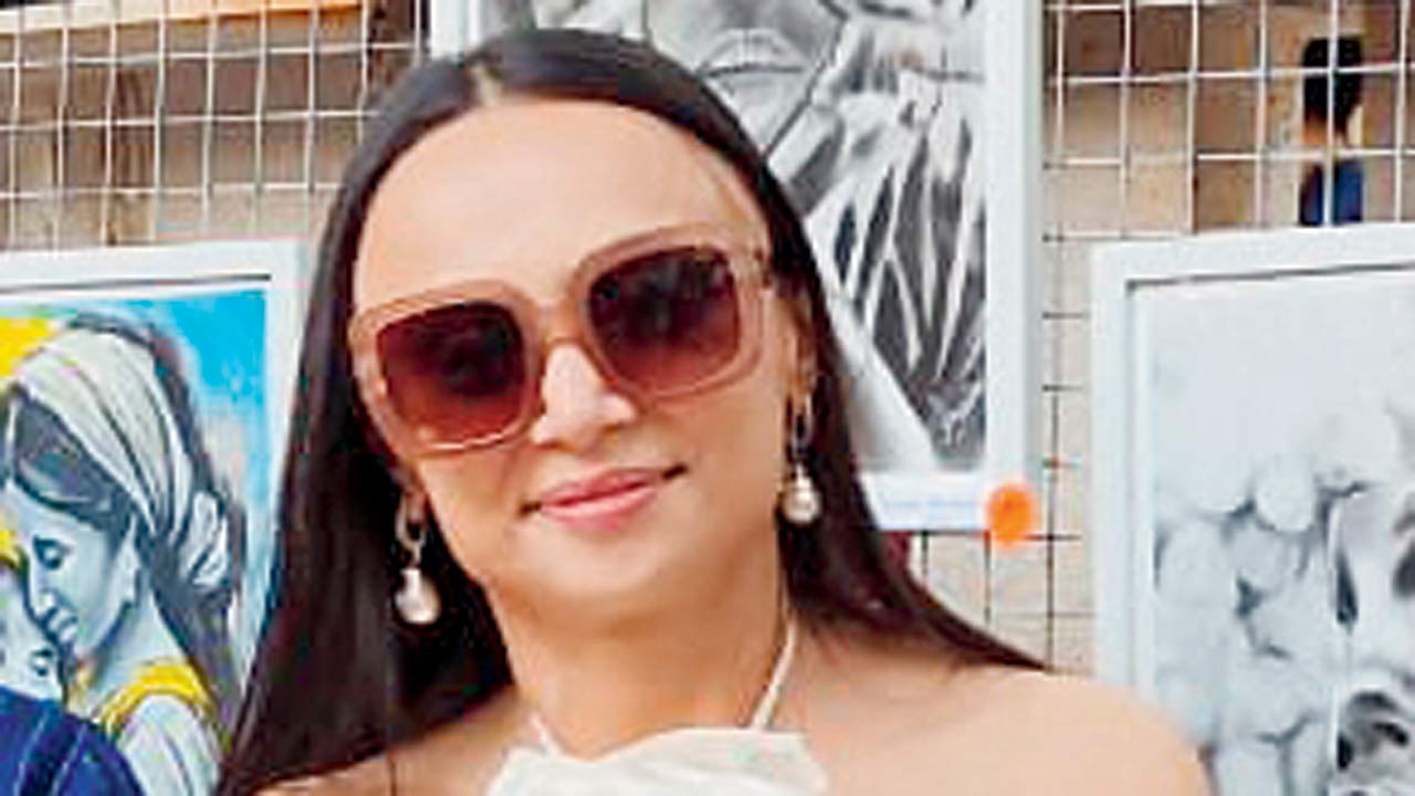 Shaili Shah, founder of Crestar Studio, believes art nourishes the soul. This belief led Crestar to supply over 2,000 art kits—with paints, brushes, and social-issue-themed cutouts—to various BMC schools across the city every month.  Pic Courtesy/Crestar Studio