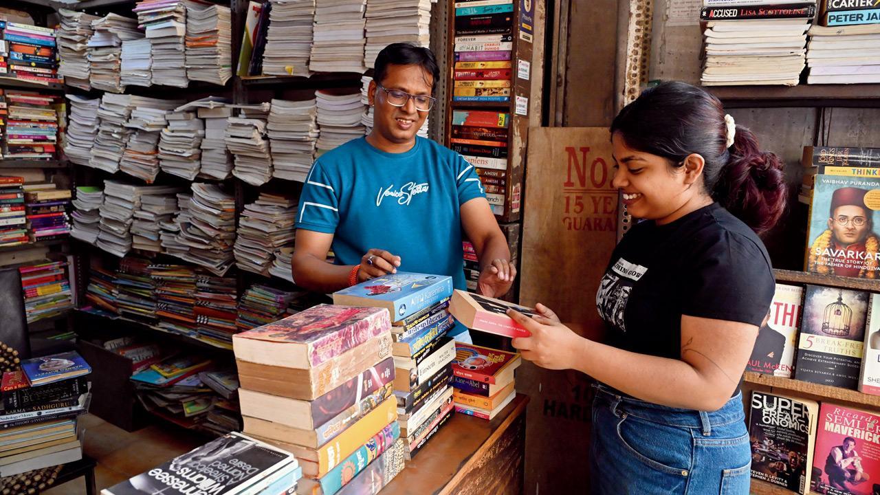 This bookstore in Santacruz houses an extensive collection of second-hand books