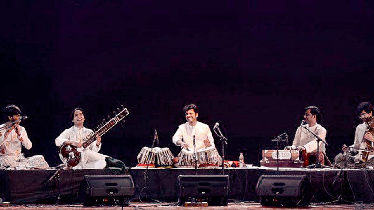 A moment from a previous performance by Araj