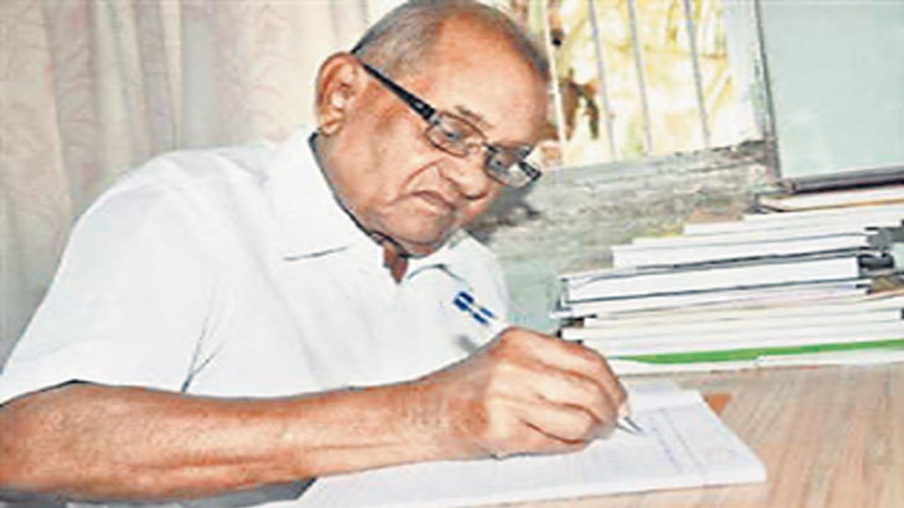Marathi writer Ra. Ra. Borade passes away, leaving a literary void