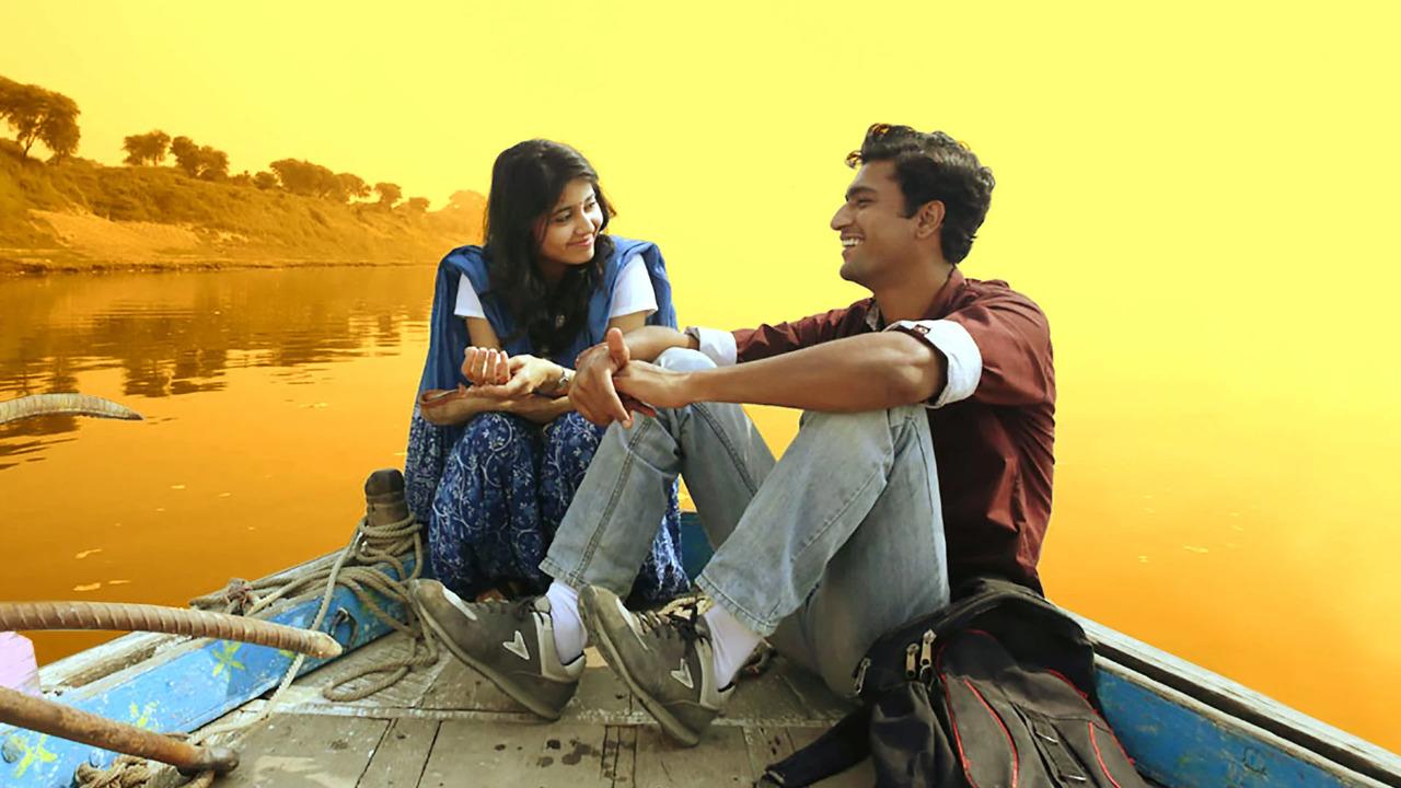 Masaan - Vicky kaushal, Richa Chadha & Shweta Tripathi
Devi struggles with loss and societal judgment, while Deepak, a lower-caste cremator, mourns his beloved’s death