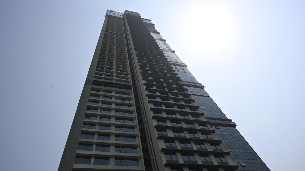 The Mumbai Fire Brigade (MFB) declared a Level-I call at 10:45 AM