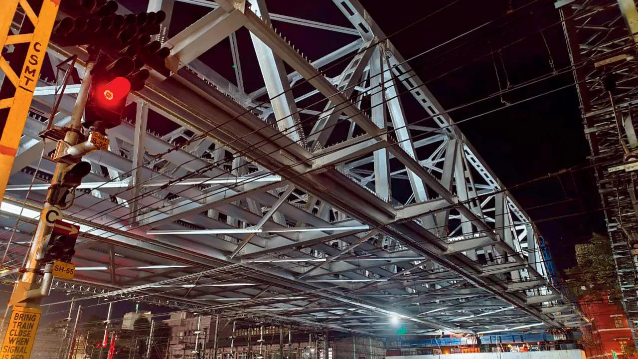 The BMC and Railways launched two girder by January 2025. However, work on approaches is yet to be completed. The bridge is expected to open by the end of this year. Cost: Rs 53 crore