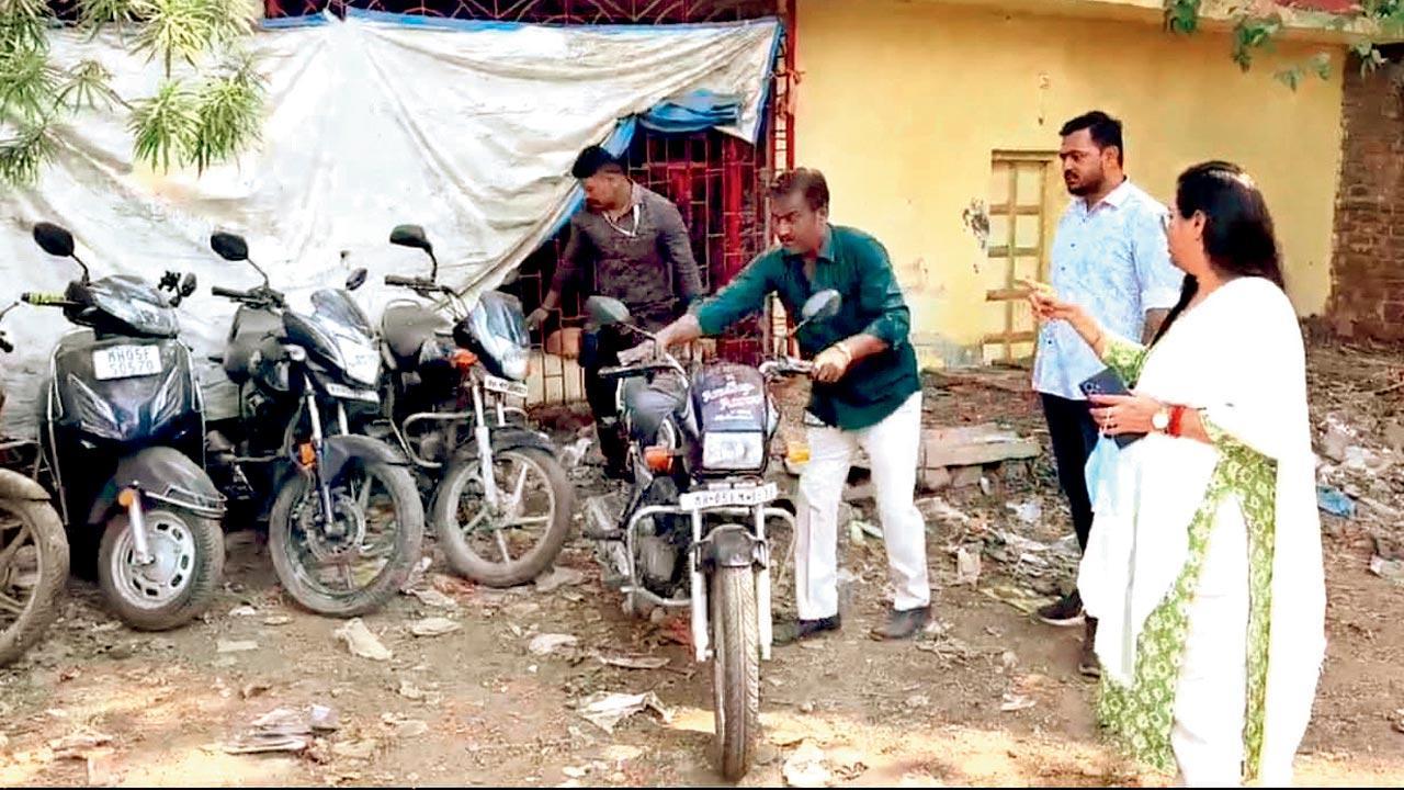 Civic body cracks down on bogus pay-and-park facility in Ulhasnagar