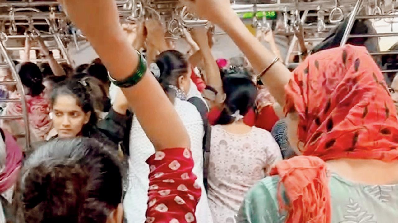 The packed morning train from Vasai that Riya Malvankar travels in every day