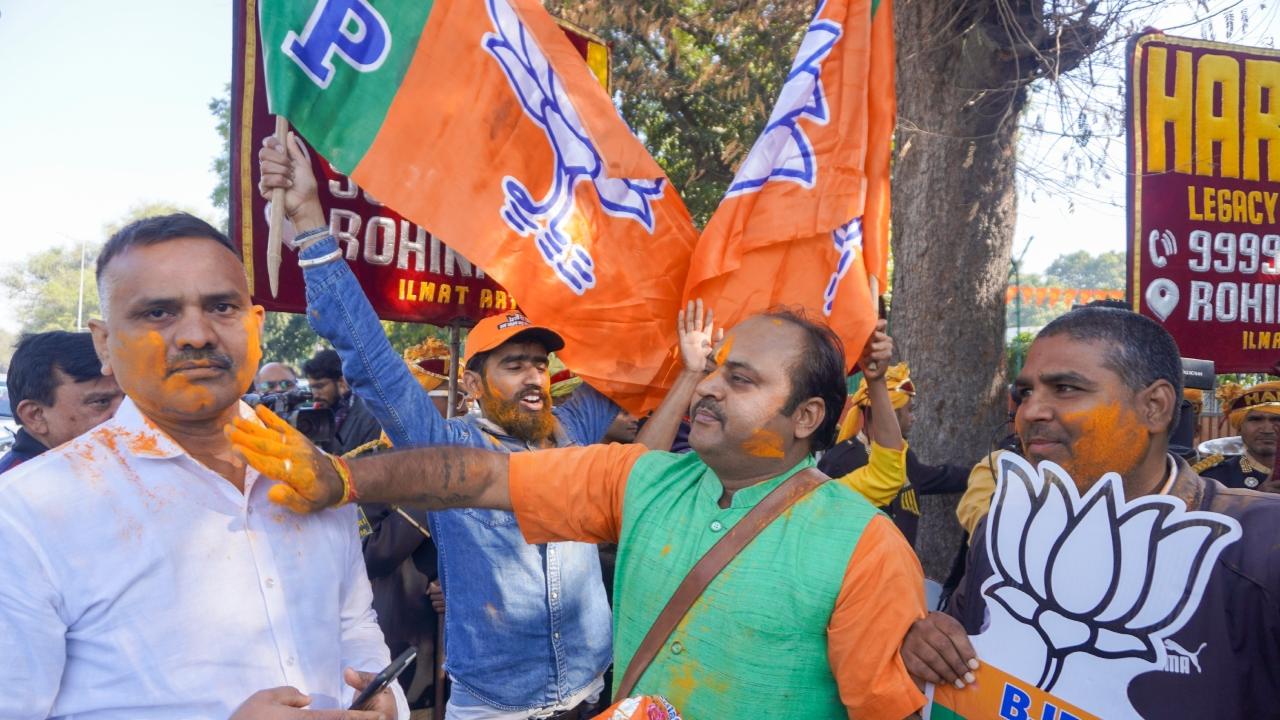 AAP's Saurabh Bharadwaj was trailing by 459 votes in Greater Kailash while Gopal Rai, his colleague in the Delhi Cabinet, was leading by 8,995 votes in Babarpur