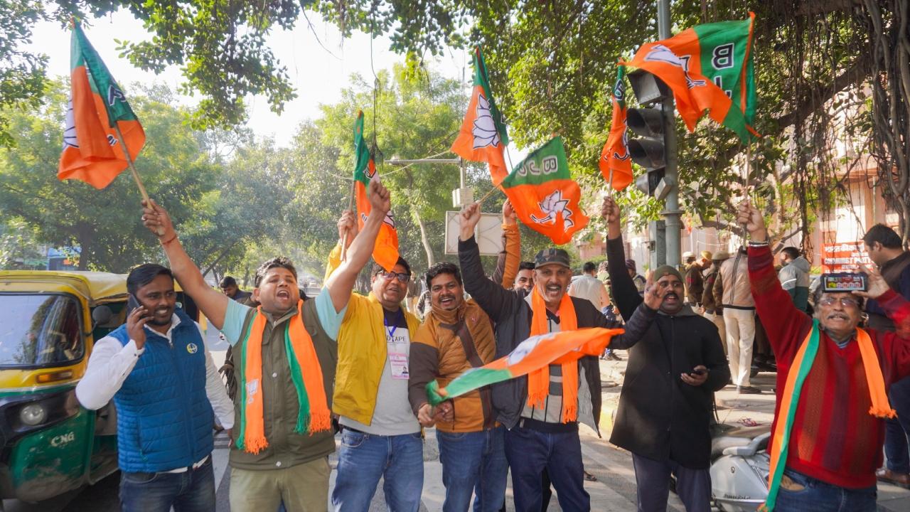 The BJP's Kapil Mishra was leading in the Karawal Nagar seat by 8,603 votes after three rounds of counting while Tilak Ram Gupta was ahead by 8,339 votes in Tri Nagar