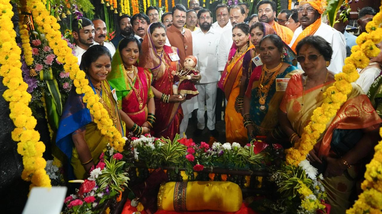 A large number of followers of the Maratha king also gathered at the fort to take part in his 395th birth anniversary event