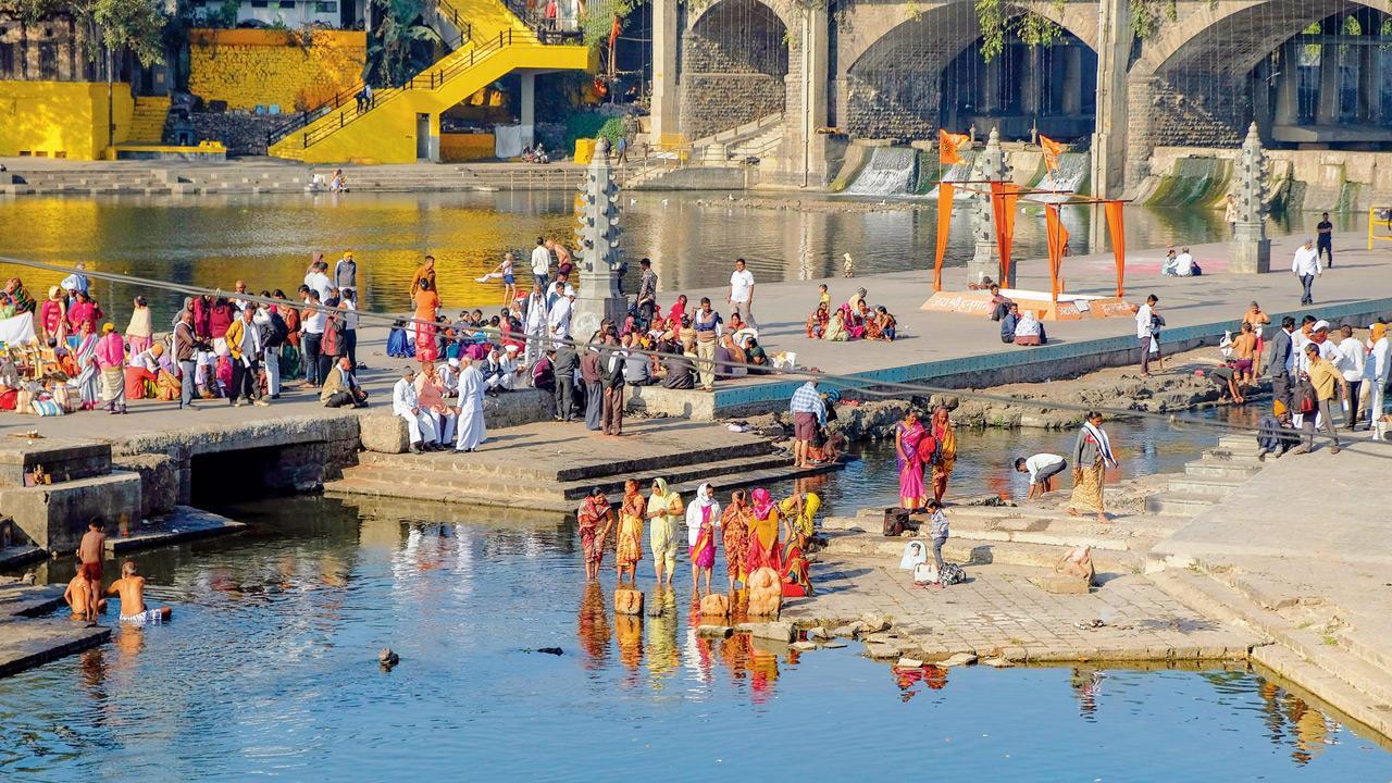Maharashtra govt considering coastal road along banks of Godavari