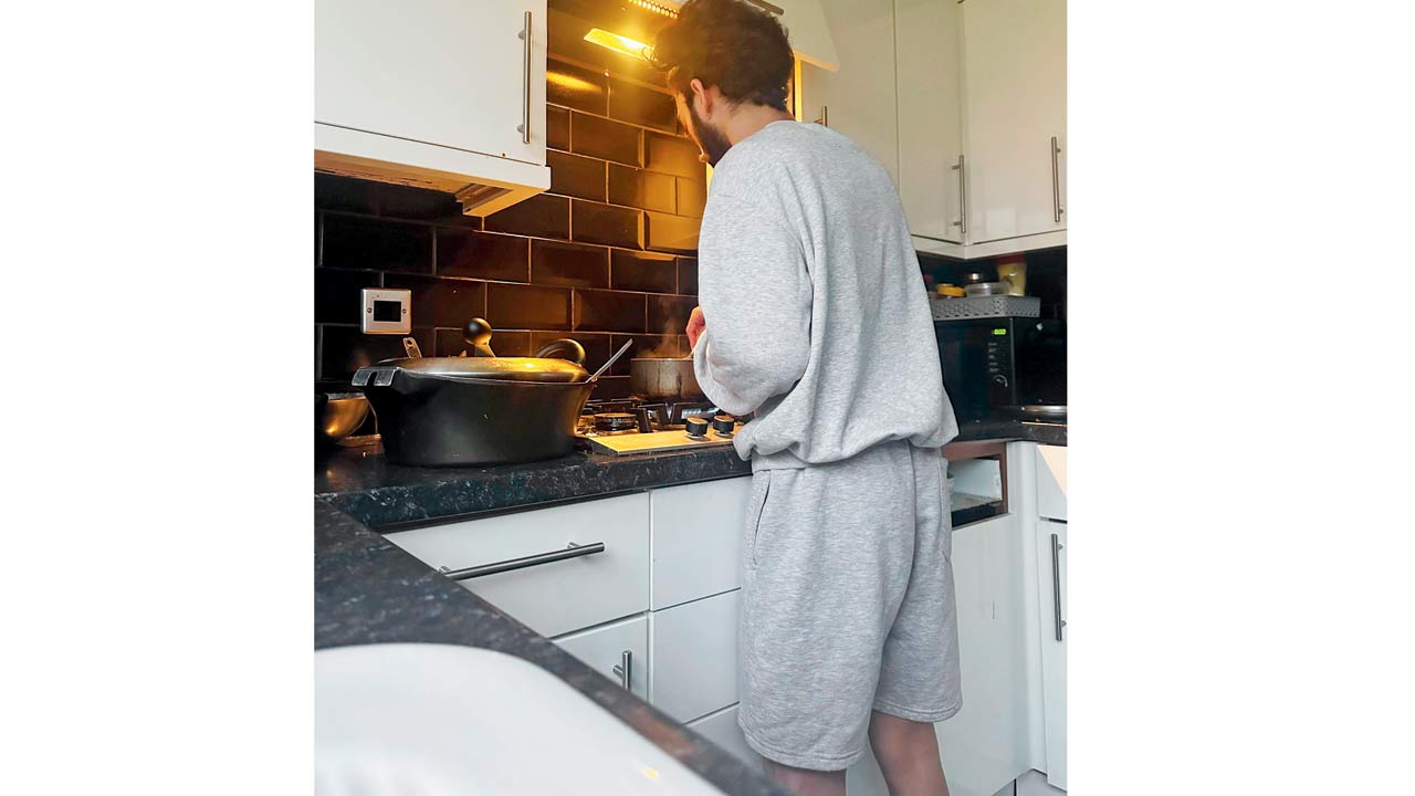 Sumedh Gurav whips up an Indian meal at his Oxford residence