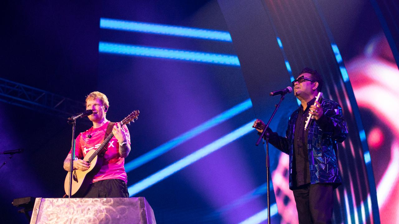 The highlight of the evening came when, in a surprising moment, Ed Sheeran called AR Rahman on stage as they collaborated to sing 'Shape of You' and 'Urvasi' that was an instant hit. They seamlessly merged Rahman’s ‘Urvashi Urvashi’ (Tamil version) with Sheeran’s ‘Shape of You’ and the crowd went wild, screaming and jumping in disbelief. Rahman, with a grin, turned to Ed and said, “Ed Sheeran, welcome to Chennai! Vannakam