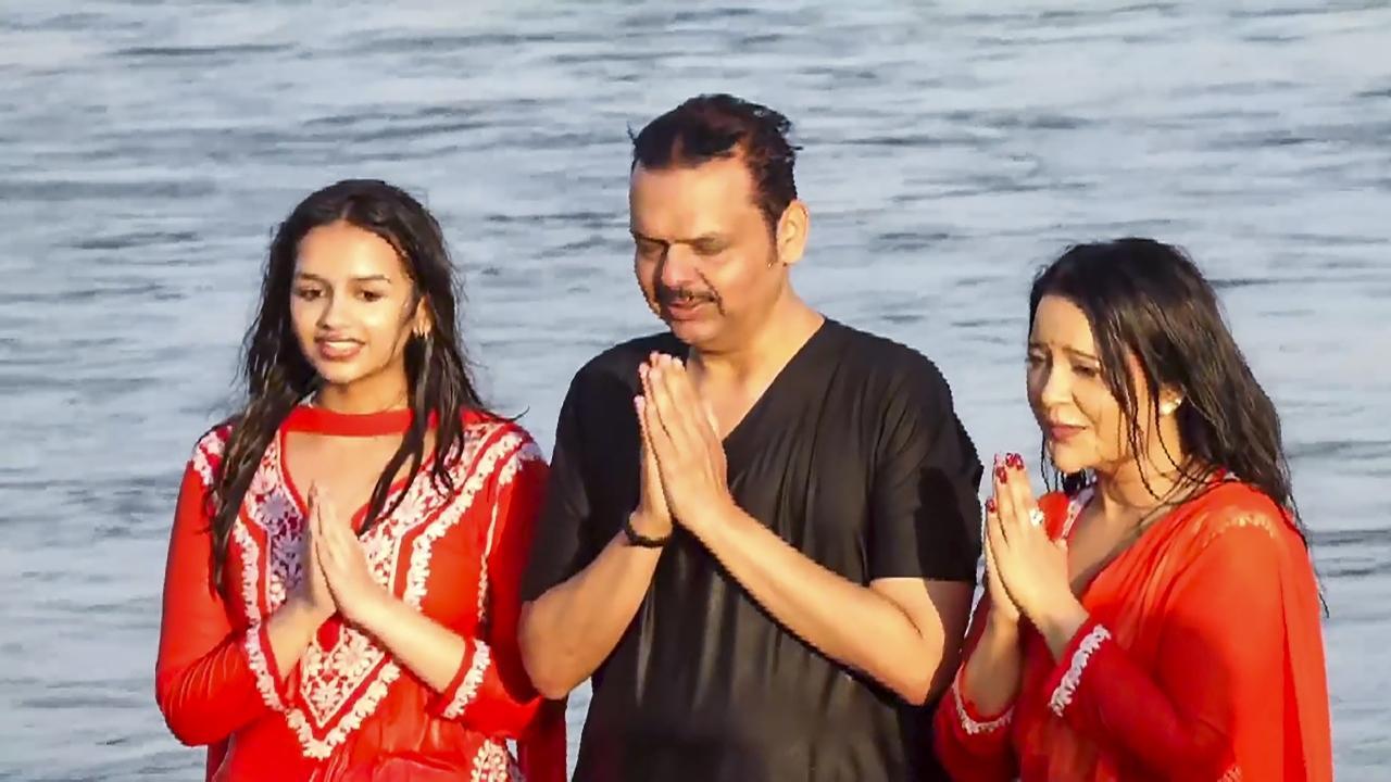 Maha Kumbh 2025: Maharashtra Chief Minister Devendra Fadnavis, family take holy dip at Sangam