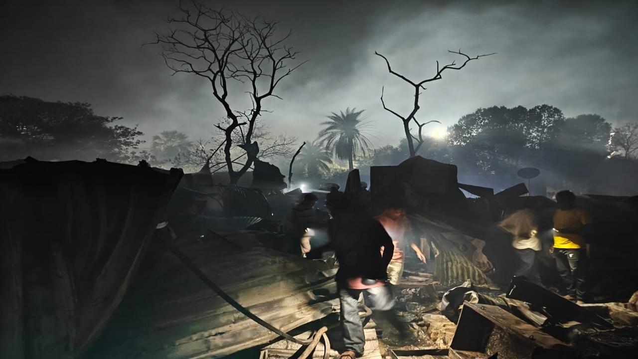 Several shanties have been gutted in the blaze and firefighting personnel have engaged in the dousing operations