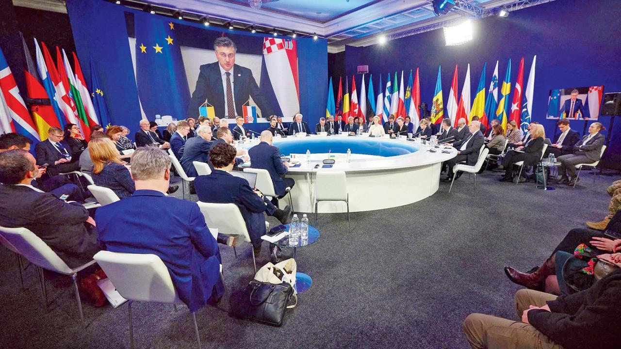 World leaders visit Kyiv, show support and talk next move