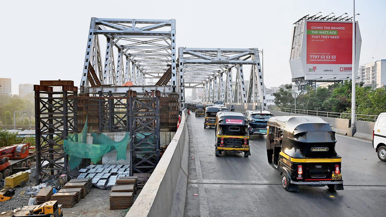 4. Gopal Krishna Gokhale bridge
This crucial east-west connector was closed for traffic on November 7, 2022, after being declared unsafe. Originally expected to be completed by May 2023, the bridge has faced multiple delays over the past two years. 
(In Pic: The Gopal Krishna Gokhale bridge, a crucial east-west connector in Andheri, is likely to be completed by April 2025. File Pic/Sayyed Sameer Abedi)