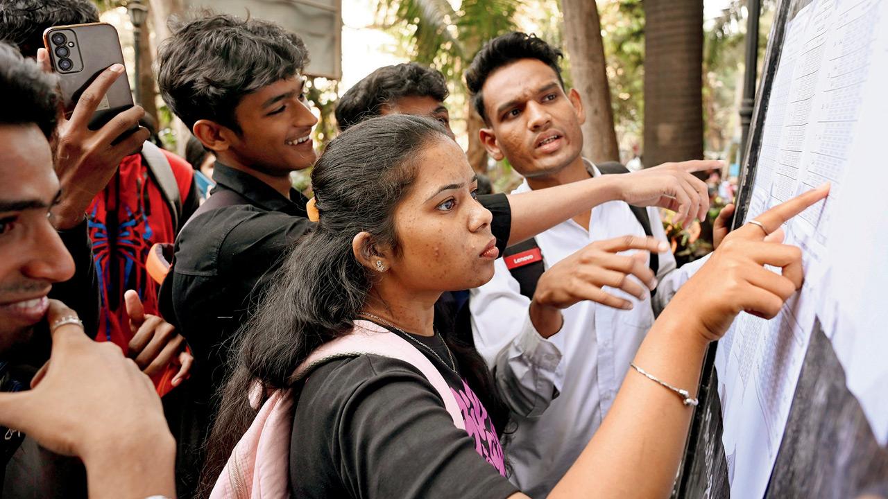 HSC students check their exam seat numbers. PIC/Ashish Raje