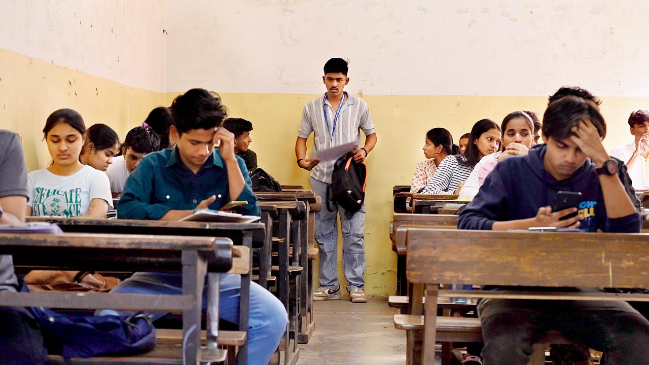 An examination hall in Podar College, Matunga. PIC/ASHISH RAJE 