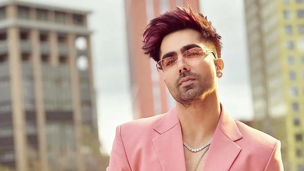 Harrdy Sandhu detained in Chandigarh for performing at a show without permission