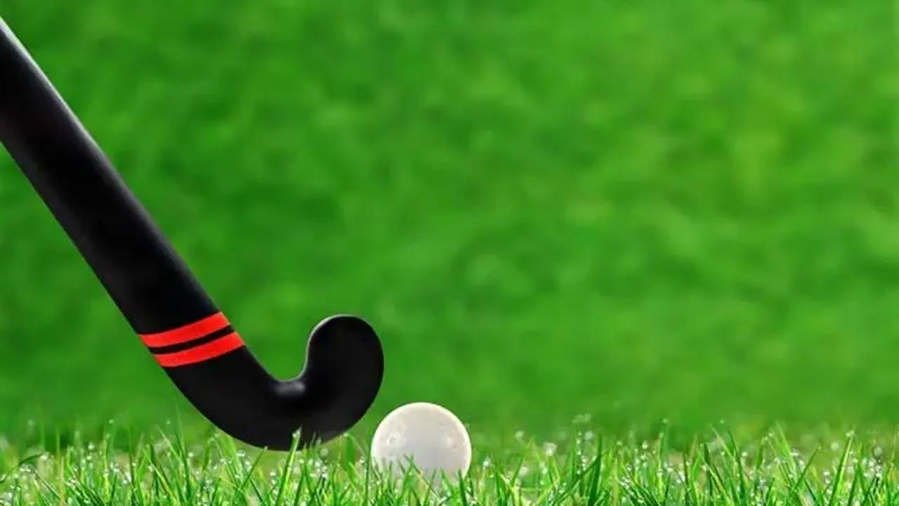 India men go down to England 2-3; women lose to the Dutch 2-4