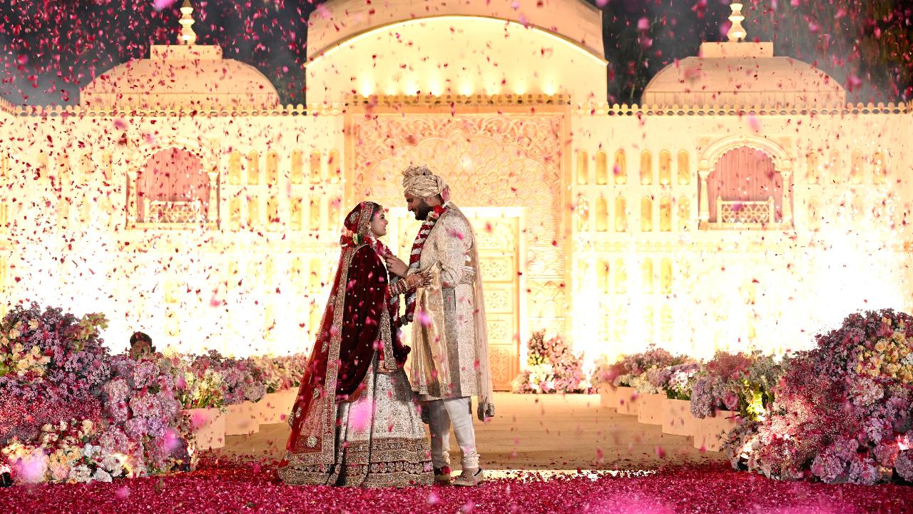 Manish Malhotra collaborated with Family of Disabled (FOD) to design a stunning pair of shawls for Jeet and Diva’s wedding