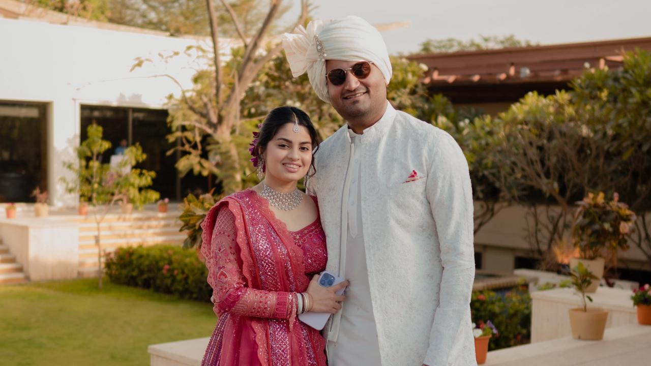 With a variety of social initiatives, Jeet and Diva had a special and colourful reception that also included work by local artisans