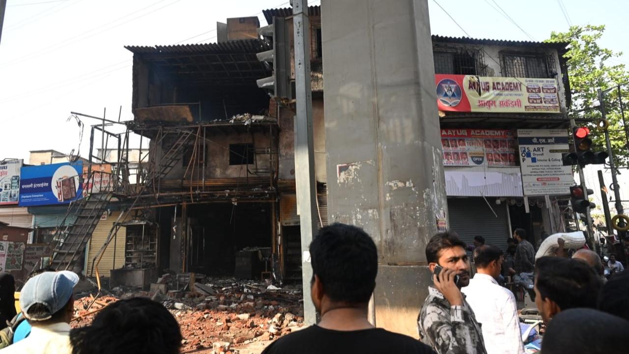 A fire that broke out in a five-storey residential building in Marine Lines in south Mumbai at around 12:30 pm on February 22 was doused two hours later, though there was no report of injuries to anyone as those stranded on the upper floors were evacuated safely, a civic official said