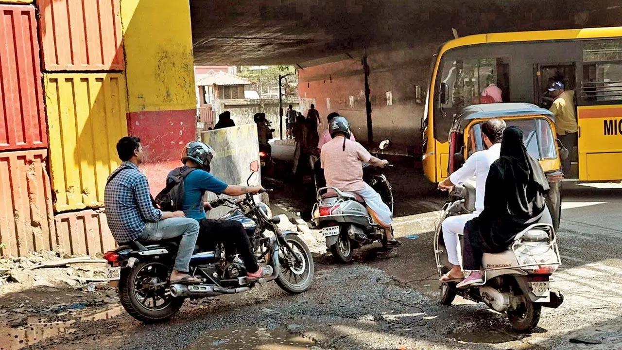 “It’s possible that ignorance of the leakage can result in contaminated water supply in the future. Footfall on this road is high as it connects Kurla railway station to Vinoba Bhave Nagar as well as Vidyavihar railway station,” a local stated