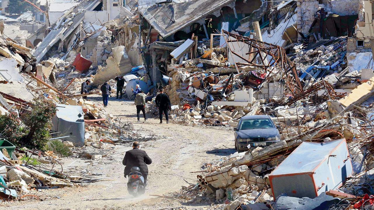 Villagers in southern Lebanon return home