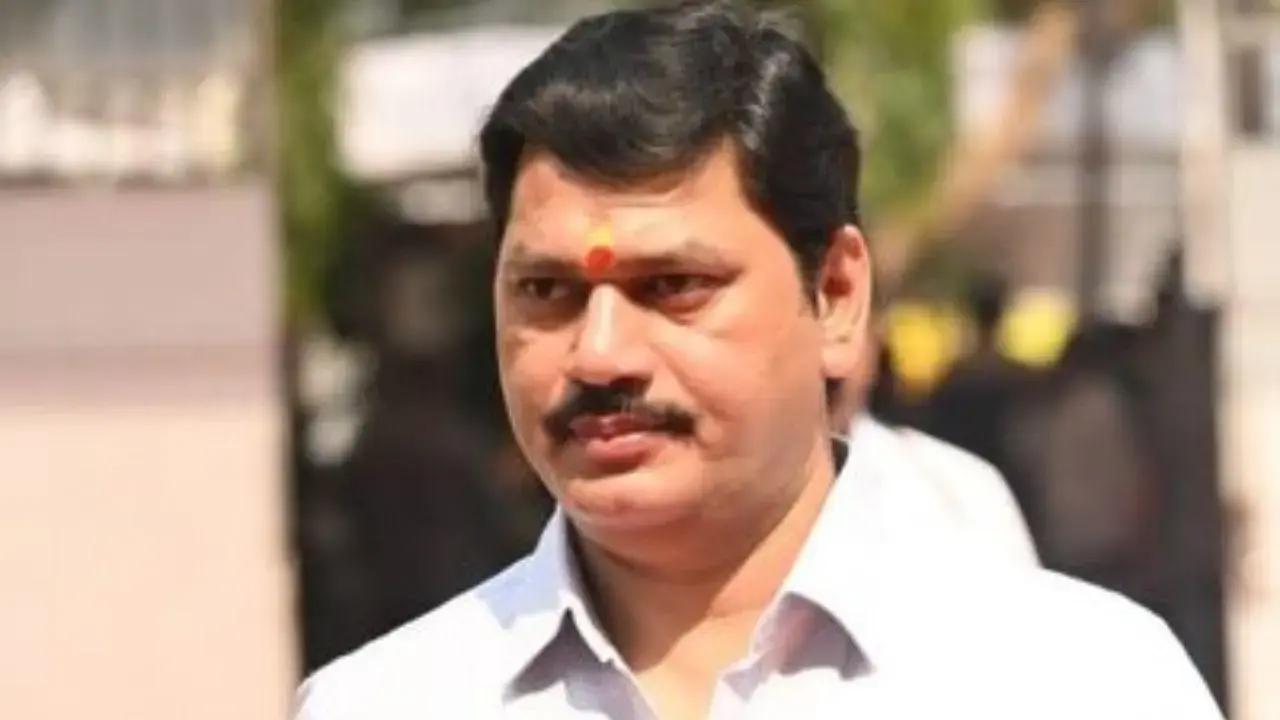 Activist Anjali Damania alleges Rs 88 crore scam in agriculture department under Dhananjay Munde