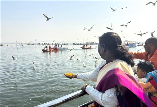 The Uttar Pradesh government reported that 8.429 million devotees took a holy dip at Mahakumbh 2025 on Sunday alone. Over 420 million devotees have visited the event so far, making it one of the largest religious gatherings in history. Mahakumbh 2025 commenced on Paush Purnima, 13 January, and will continue until Mahashivratri, 26 February. It is the world’s largest spiritual and cultural congregation, drawing devotees from across India and the world.