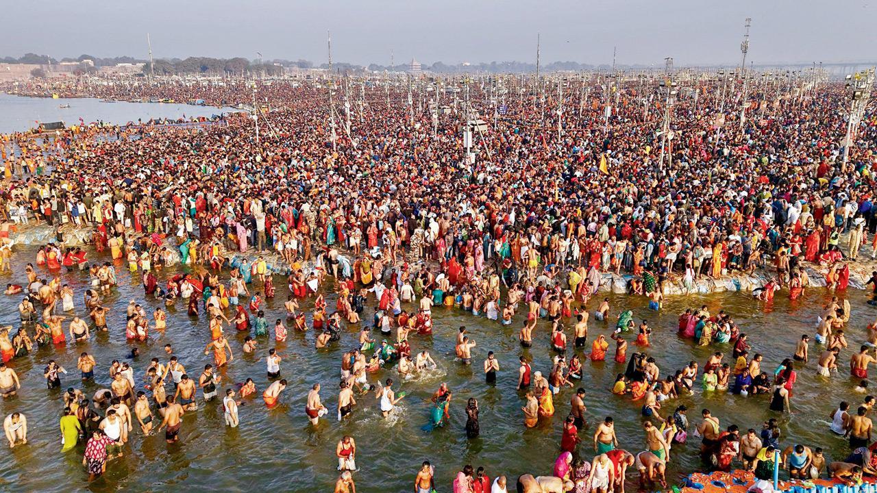 Extend Maha Kumbh, urges Akhilesh Yadav
