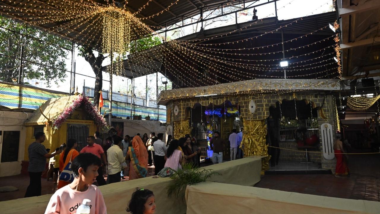 Every temple of Lord Shiva is flocked with pilgrims on the day of Shivaratri