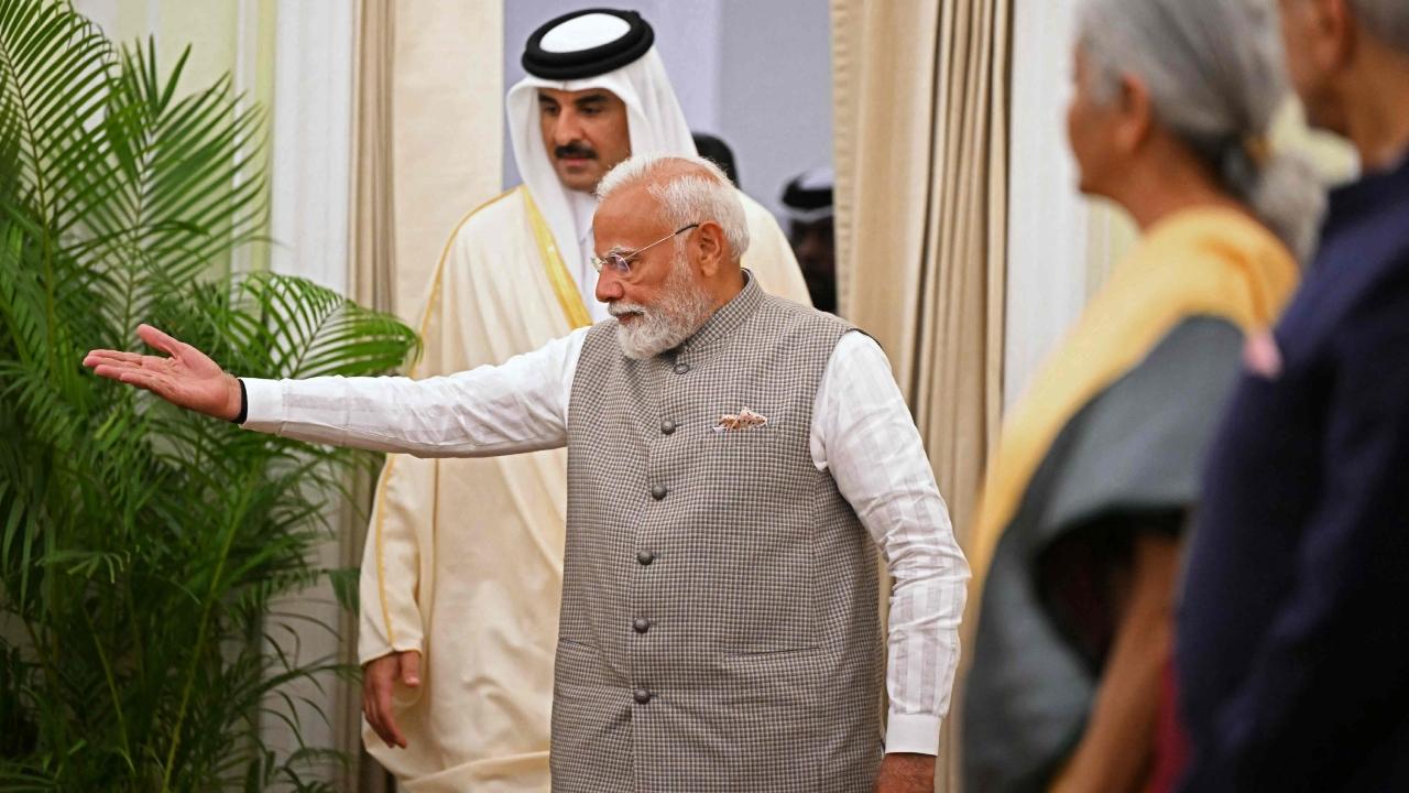 Upon arrival, the two leaders exchanged pleasantries and shook hands
