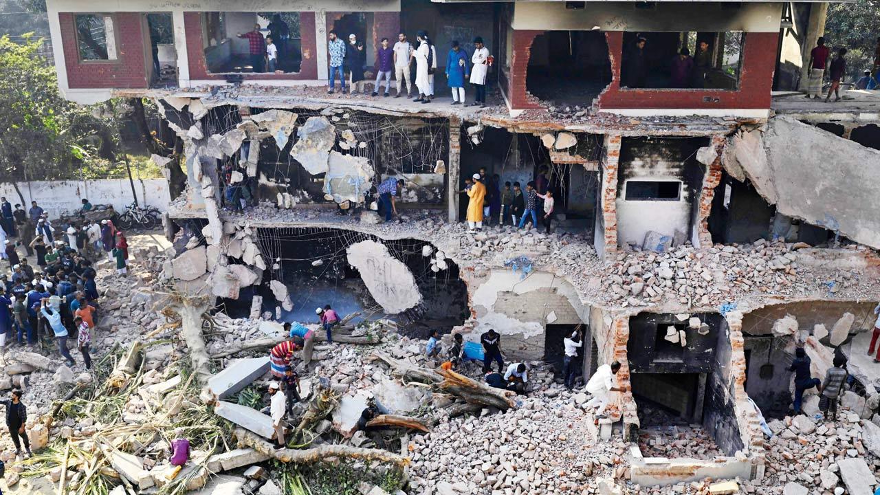 More protests lead to vandalism, arson across Bangladesh