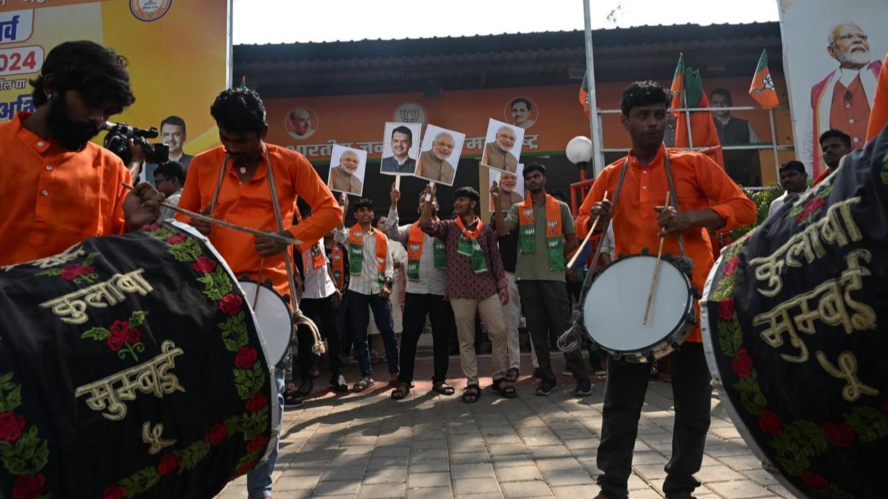 The BJP's vote share till 12:52 pm was 46.90 per cent while AAP's stood at 43.24 per cent