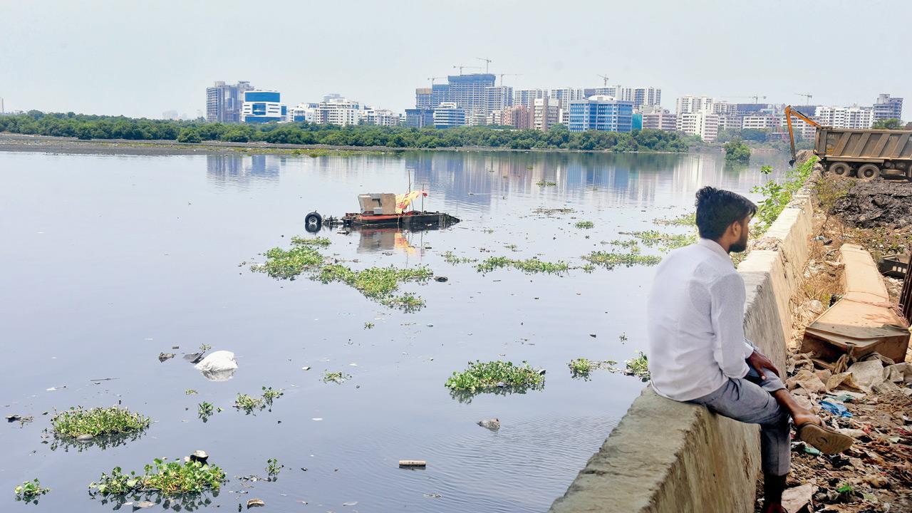 Mumbai: BMC to appoint contractor to desilt nullahs for two years