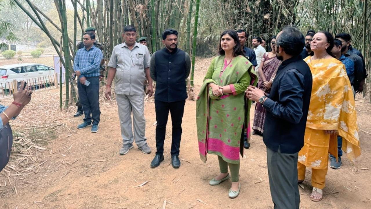 Maharashtra Minister Pankaja Munde visits bamboo processing centre in Tripura