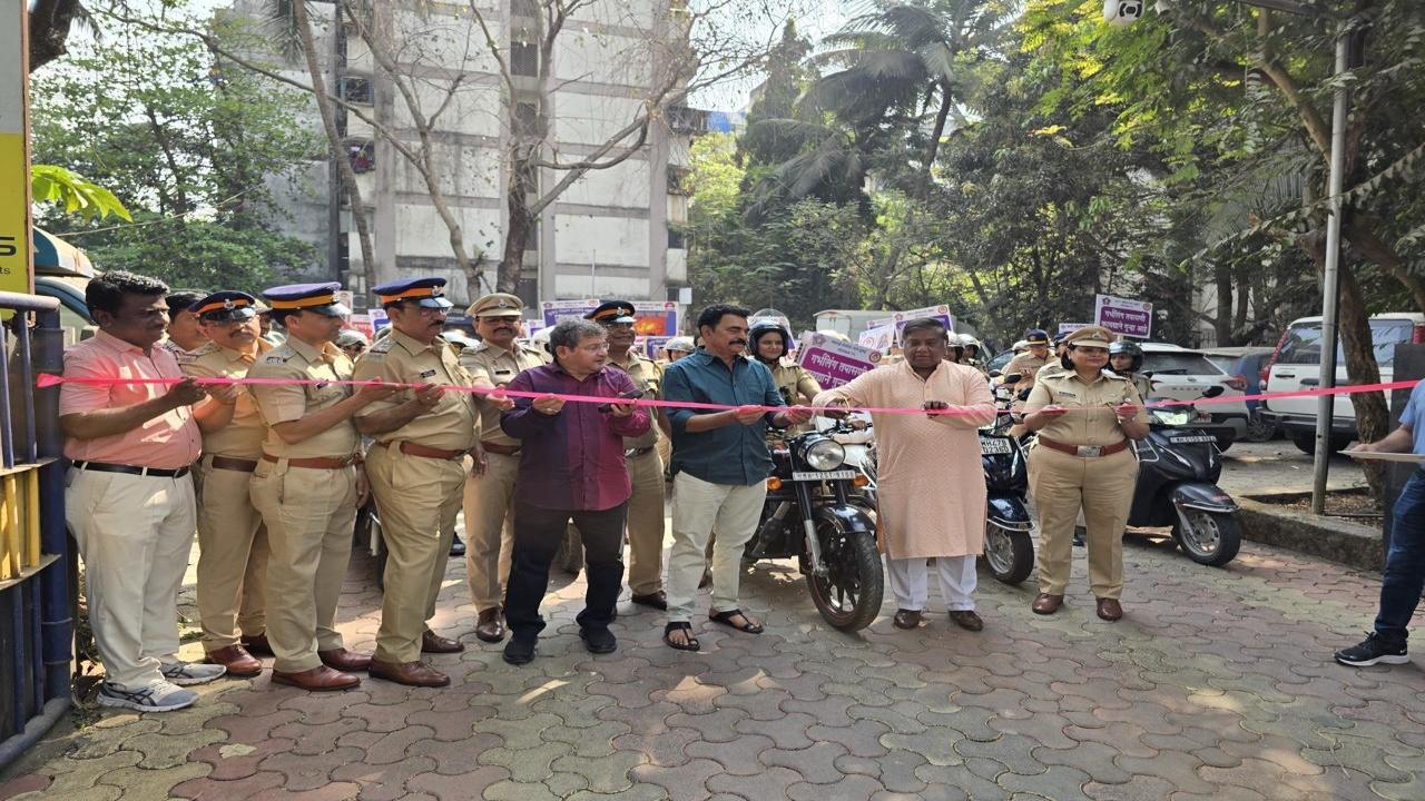 They along with their male colleagues marched within the limits of their respective police stations, carrying banners and posters in their hands