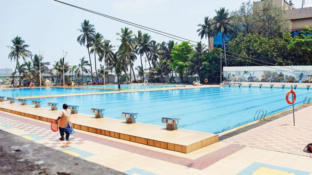 Civic chief told to pay swimmer Rs 15K over ‘deficiency in services’