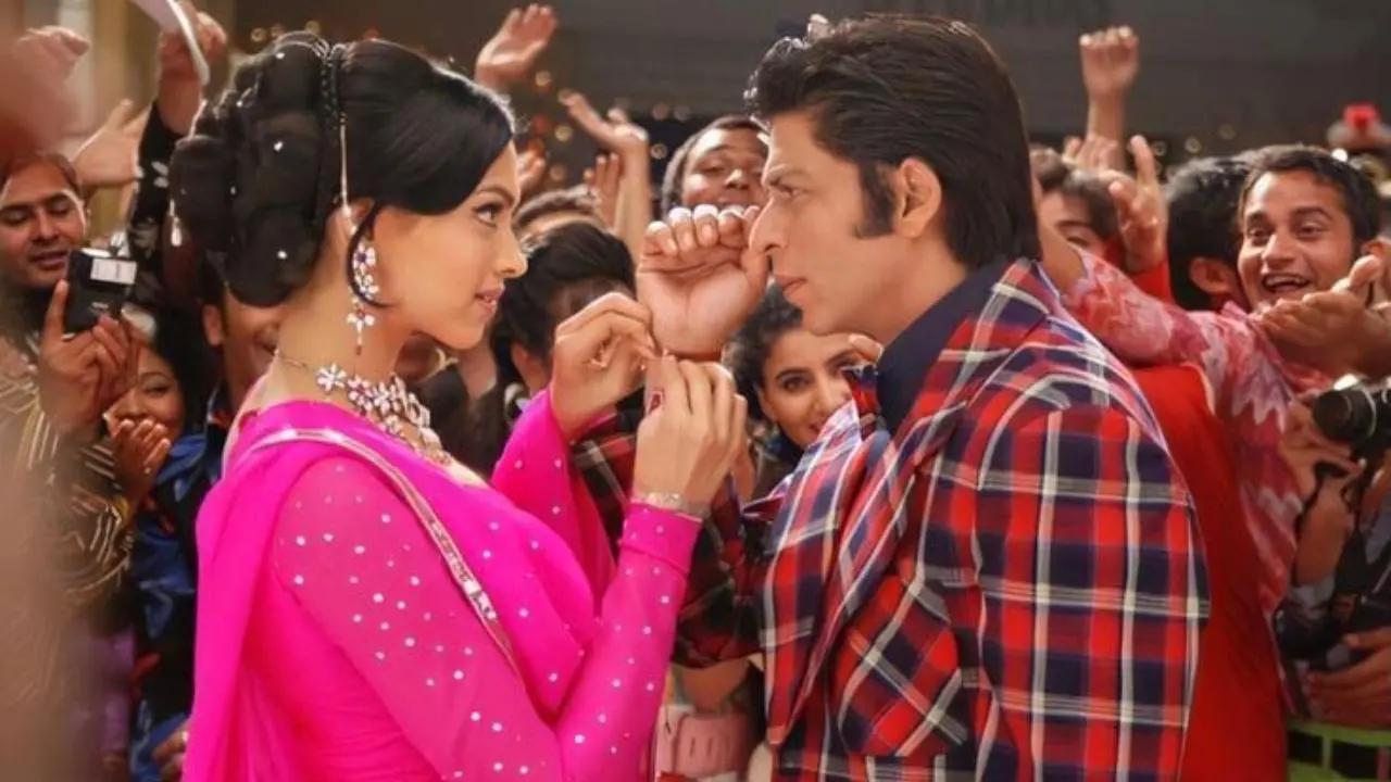 Agar kisi cheez ko dil se chaho, toh puri kainaat usse tumse milane ki koshish mein lag jaati hai- Om Shanti Om