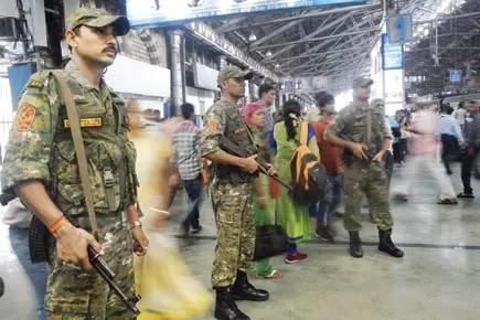 Alert RPF personnel saves 40-year-old Andheri resident who fell on platform while boarding train in Mumbai