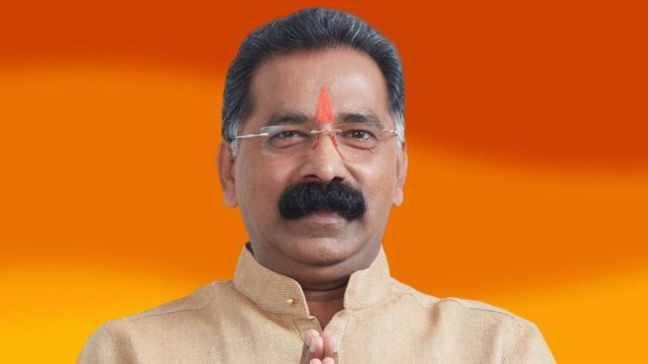 Former Shiv Sena (UBT) MLA Rajan Salvi quits party, cites 'prevailing circumstances'