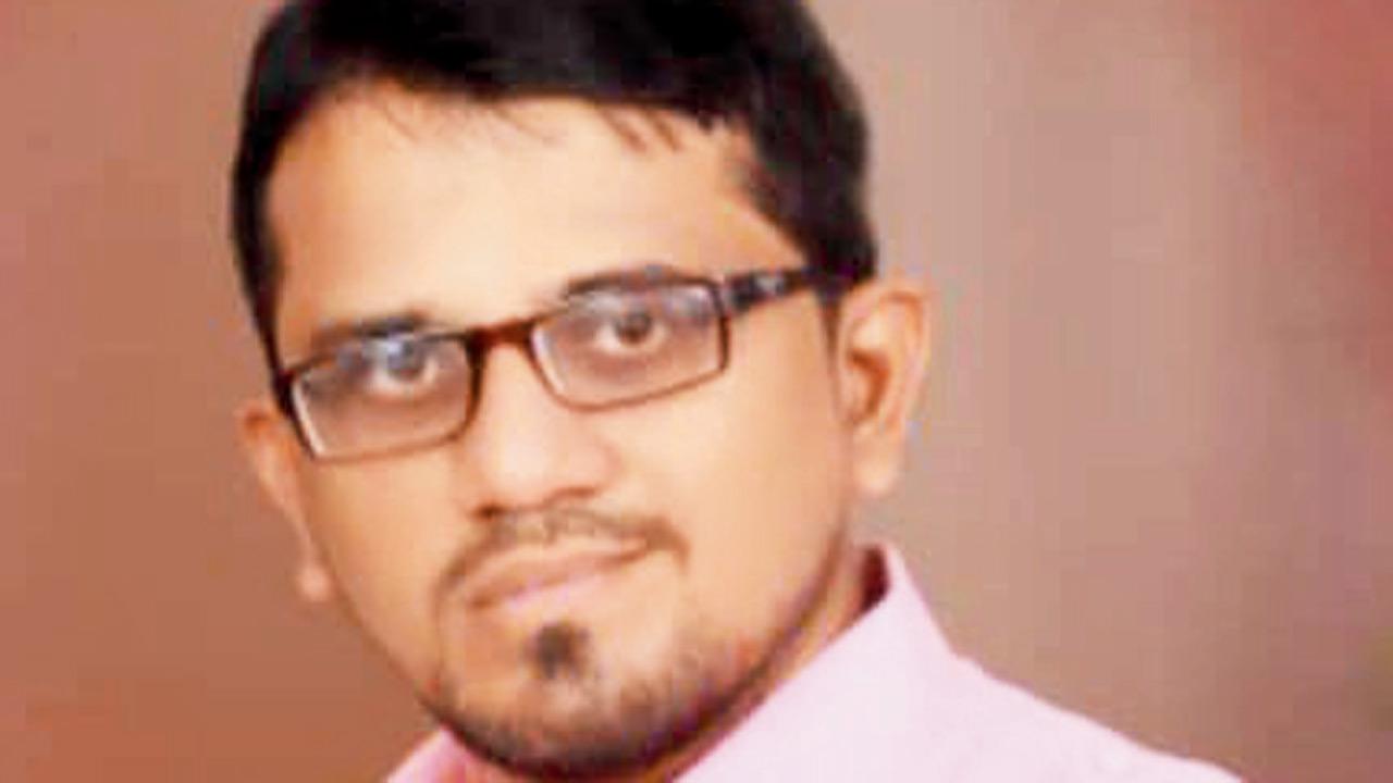 Riyaz Mulla, Kurla resident