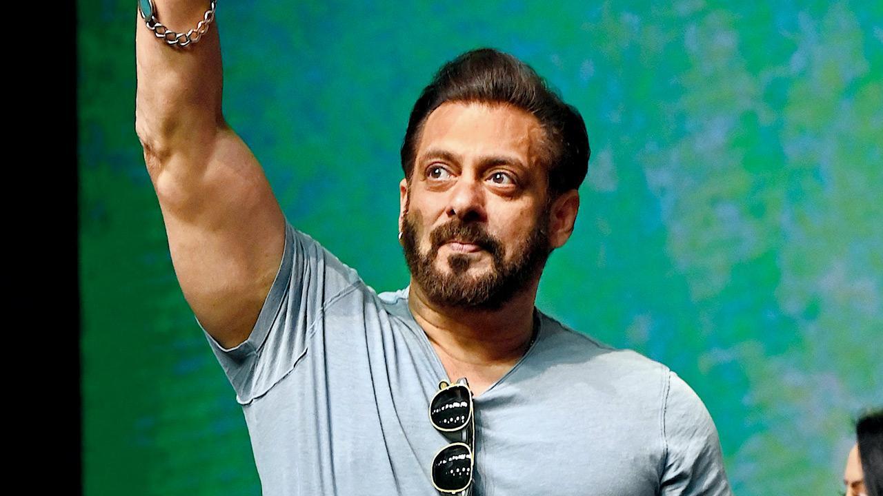 Have you heard? Salman Khan giving love advice; Kareena Kapoor shares cryptic note days after Saif's stabbing incident