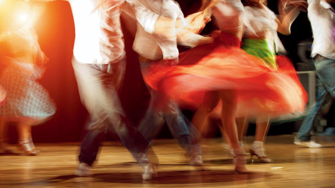 Ballare!
Get sweaty this Valentine’s with some Latin dance moves. On Sunday (February 16), Holiday Inn, the rooftop hotel next to the airport, is having the 'Valentines Latin Poolside Lounge Party' for couples starting at Rs 400. (Representational Pic/iStock)
To book: bookmyshow.com